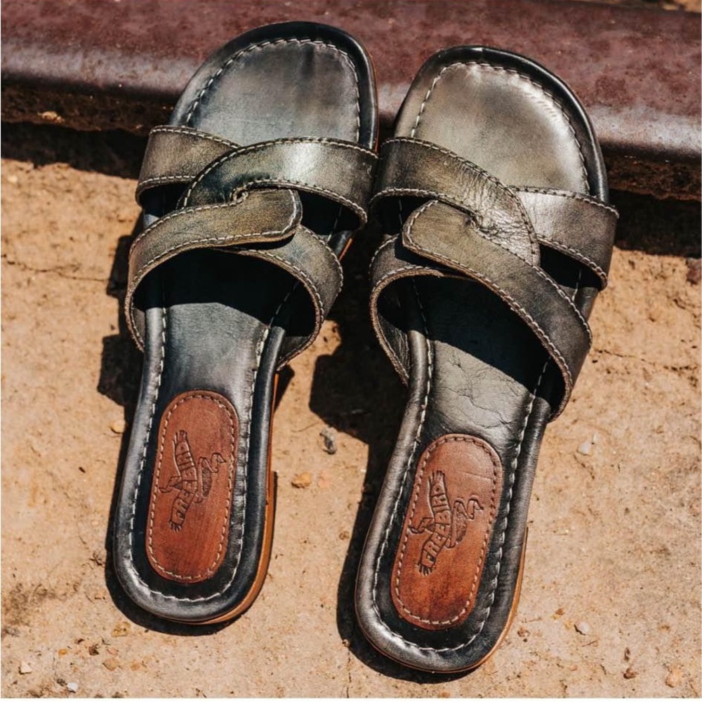NEW IN BOX Freebird Olive Sawyer Sandal Slides